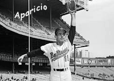 El venezolano Luis Aparicio fue uno de los mejores shortstop en la historia de las Grandes Ligas. Esta imagen corresponde a 1963, cuando defenda los colores de los Orioles de Baltimore.